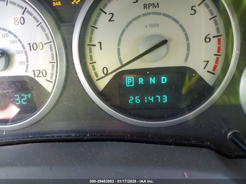 2010 Chrysler Town & Country Touring VIN: 2A4RR5DXXAR148854 Lot: 39453953