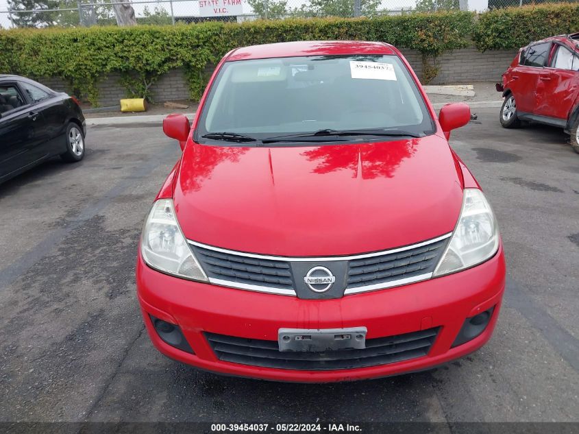 2009 Nissan Versa 1.8S VIN: 3N1BC13E69L385953 Lot: 39454037