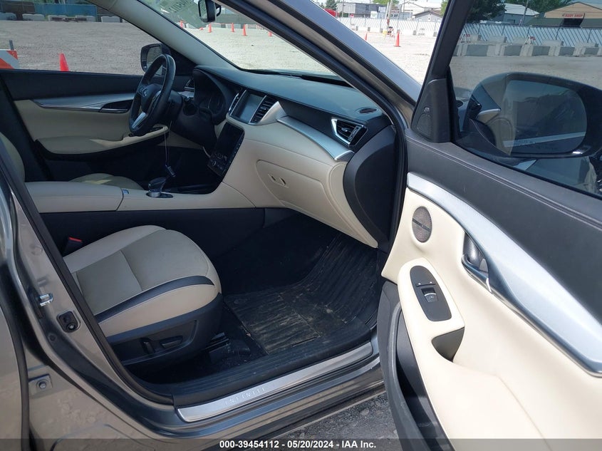 2019 Infiniti Qx50 Essential VIN: 3PCAJ5M33KF104697 Lot: 39454112