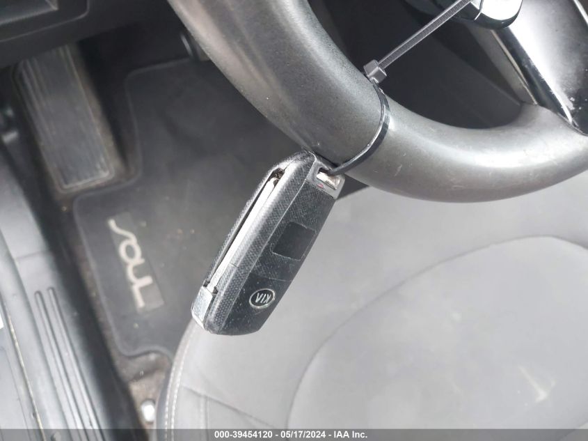 2015 Kia Soul VIN: KNDJN2A2XF7757747 Lot: 39454120