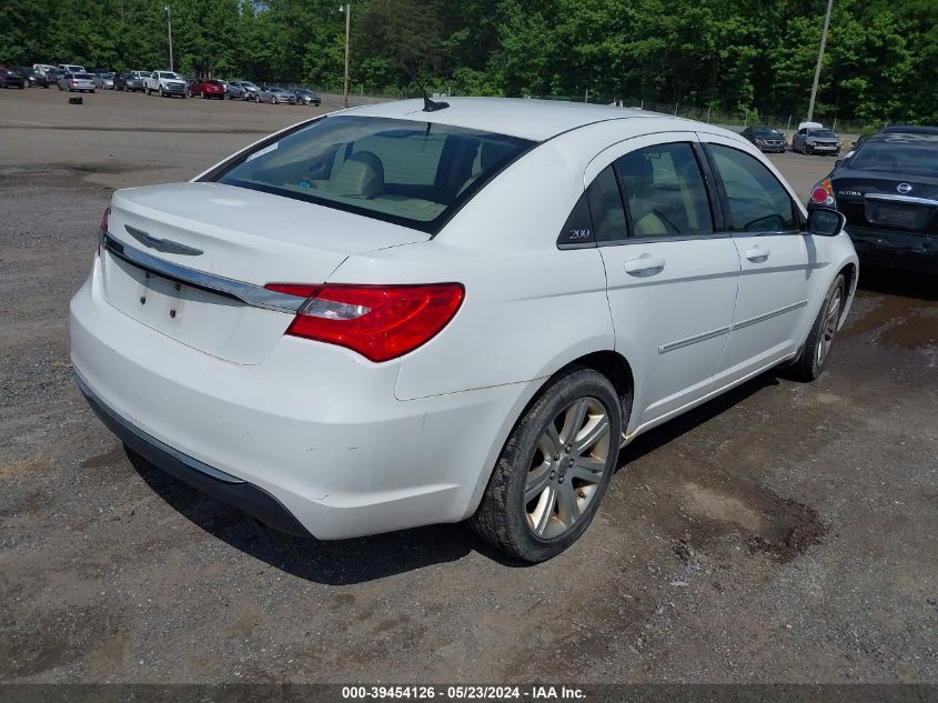 2011 Chrysler 200 Touring VIN: 1C3BC1FBXBN615912 Lot: 39454126