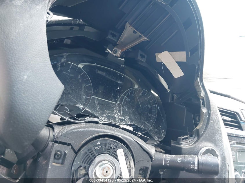 2015 Nissan Altima 2.5 S VIN: 1N4AL3AP0FN327573 Lot: 39454128