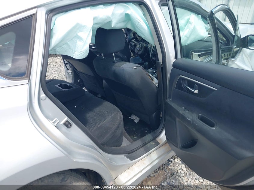 2015 Nissan Altima 2.5 S VIN: 1N4AL3AP0FN327573 Lot: 39454128