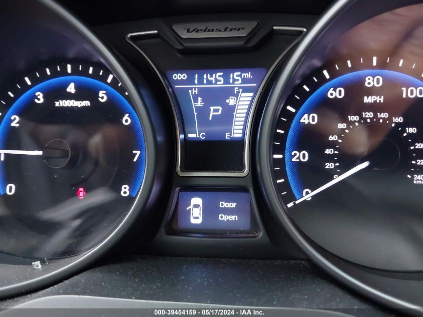 2015 Hyundai Veloster Turbo VIN: KMHTC6AE8FU233235 Lot: 39454159