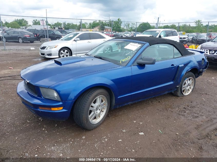 2007 Ford Mustang V6 Deluxe/V6 Premium VIN: 1ZVFT84N175257913 Lot: 39454176