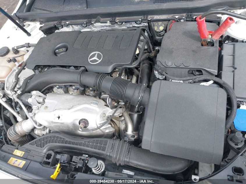 2019 Mercedes-Benz A 220 4Matic VIN: WDD3G4FB8KW000682 Lot: 39454230