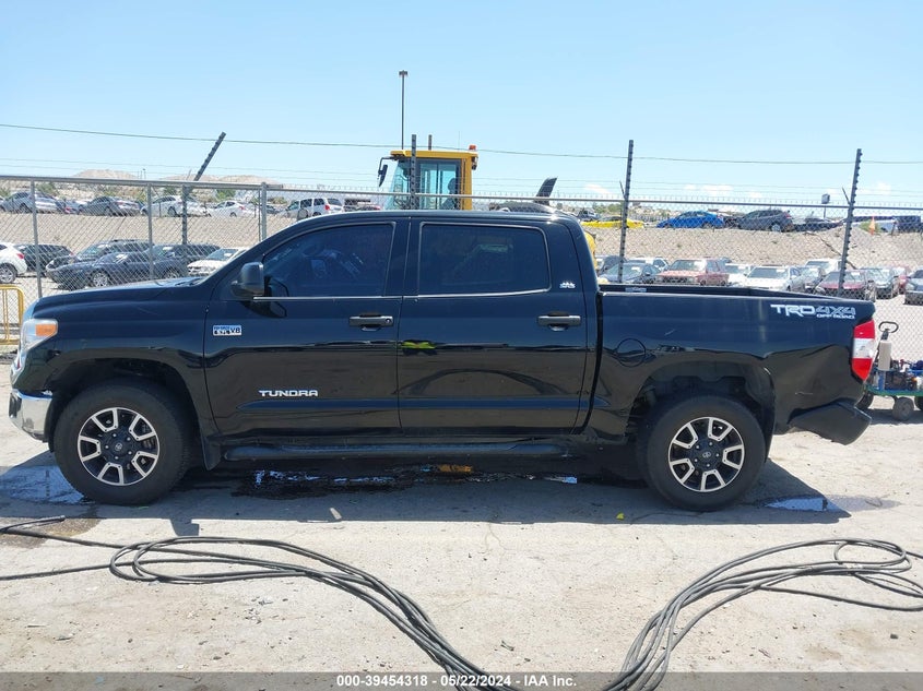 2017 TOYOTA TUNDRA SR5 5.7L V8 - 5TFDW5F19HX639655