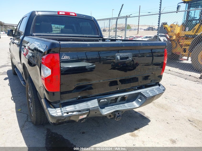 2017 TOYOTA TUNDRA SR5 5.7L V8 - 5TFDW5F19HX639655