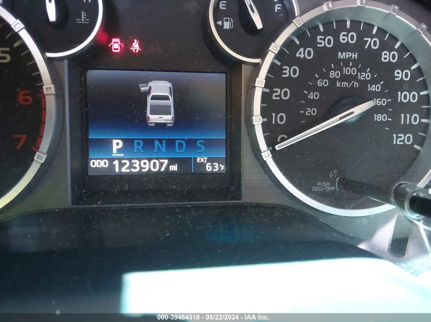 2017 TOYOTA TUNDRA SR5 5.7L V8 - 5TFDW5F19HX639655