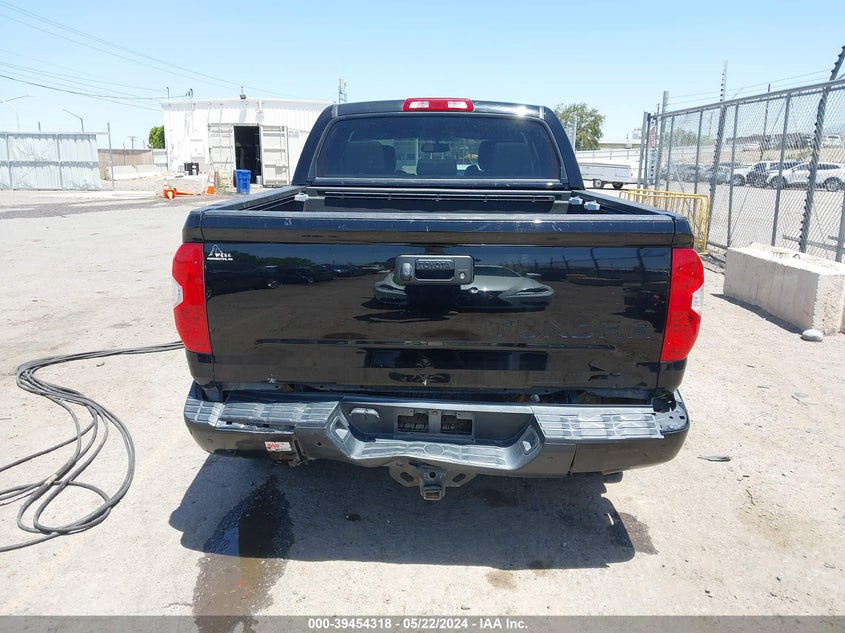 2017 TOYOTA TUNDRA SR5 5.7L V8 - 5TFDW5F19HX639655