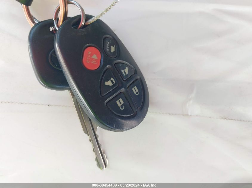 2011 Toyota Sienna Xle V6 VIN: 5TDYK3DC8BS076813 Lot: 39454489