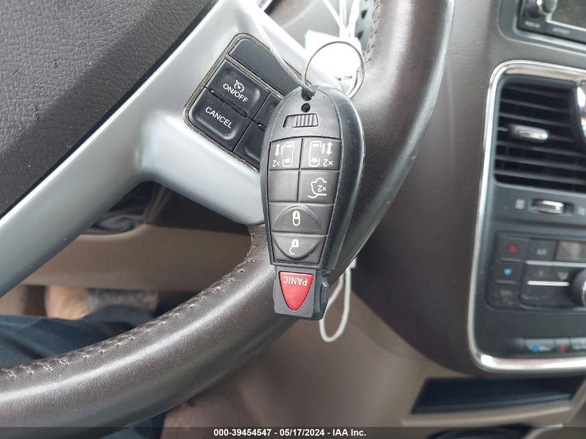 2013 Chrysler Town & Country Touring VIN: 2C4RC1BG8DR722035 Lot: 39454547