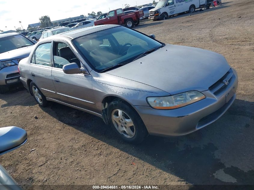 2000 Honda Accord 3.0 Ex VIN: 1HGCG1658YA017797 Lot: 39454681