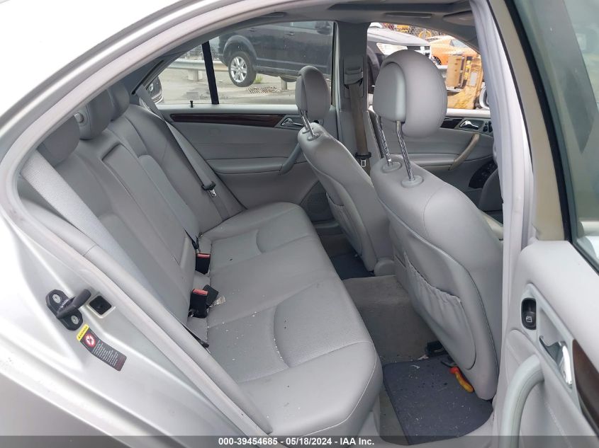 2004 Mercedes-Benz C 240 VIN: WDBRF61J24F500582 Lot: 39454685