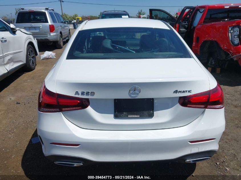 2019 Mercedes-Benz A 220 4Matic VIN: WDD3G4FBXKW020755 Lot: 39454773