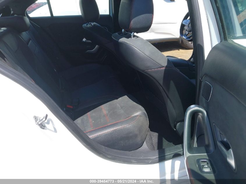 2019 Mercedes-Benz A 220 4Matic VIN: WDD3G4FBXKW020755 Lot: 39454773