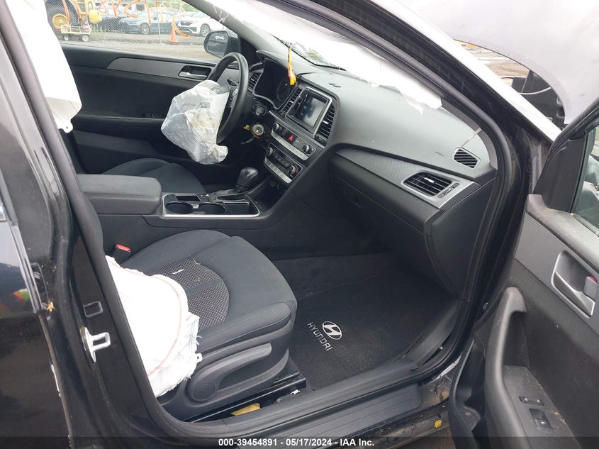 VIN 5NPE24AF3KH809511 2019 HYUNDAI SONATA SE