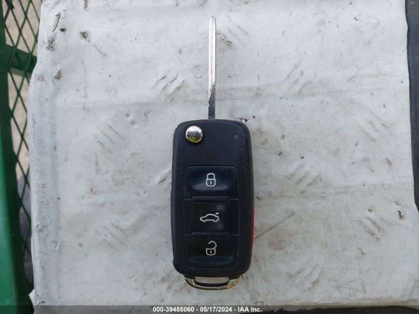 2013 Volkswagen Passat 2.5L Se VIN: 1VWBH7A31DC132592 Lot: 39455060