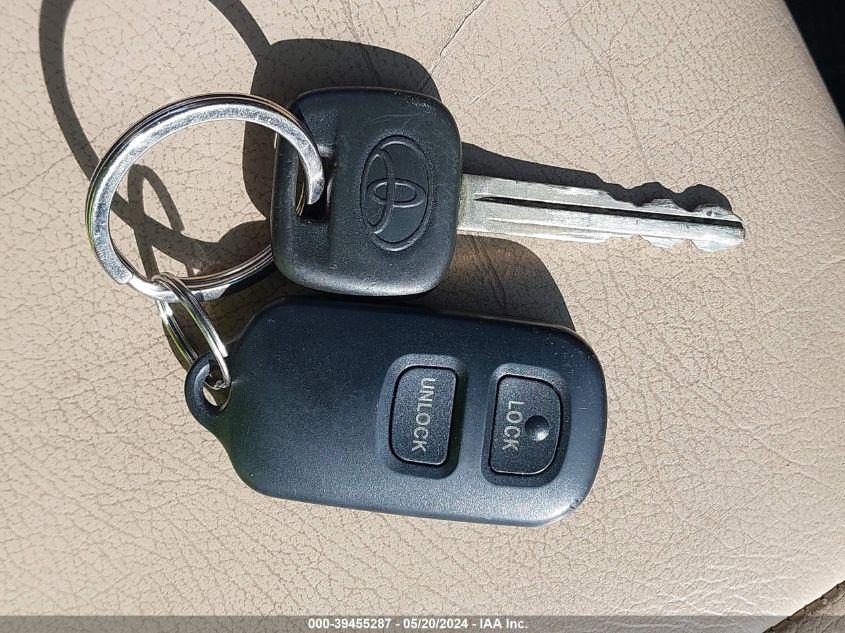 2005 Toyota Highlander V6 VIN: JTEEP21A050112630 Lot: 39455287