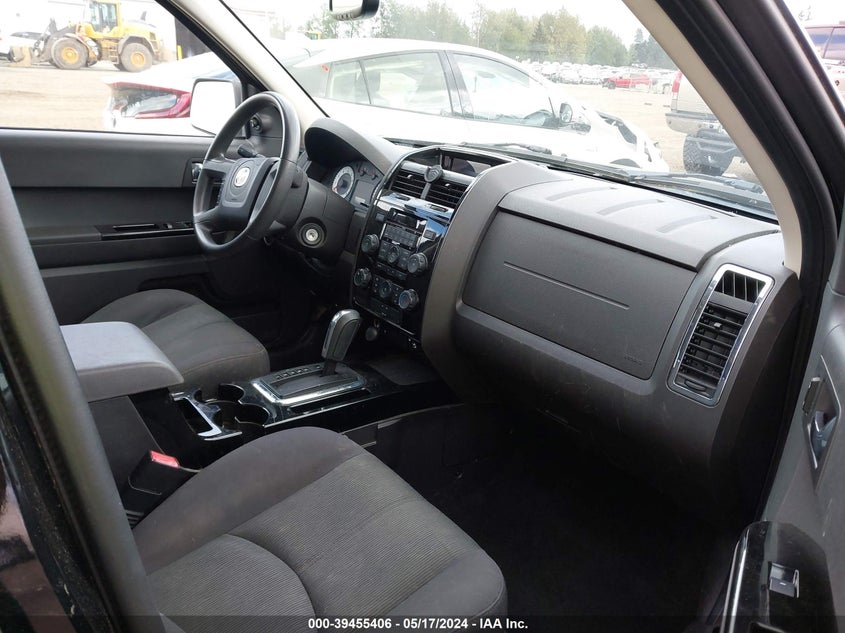 2008 Mazda Tribute I Touring VIN: 4F2CZ92ZX8KM32260 Lot: 39455406