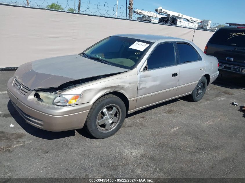 1999 Toyota Camry Le VIN: 4T1BG22KXXU418899 Lot: 39455450