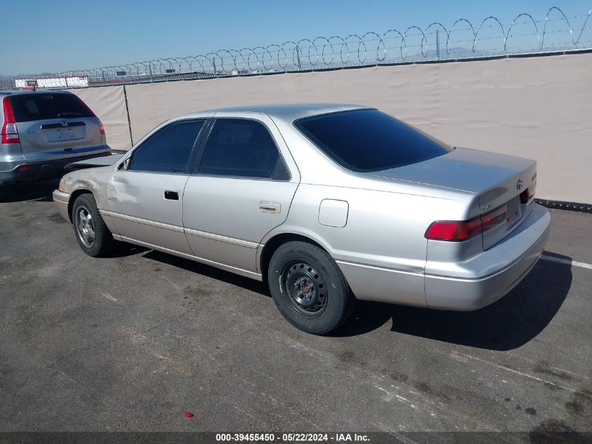 1999 Toyota Camry Le VIN: 4T1BG22KXXU418899 Lot: 39455450