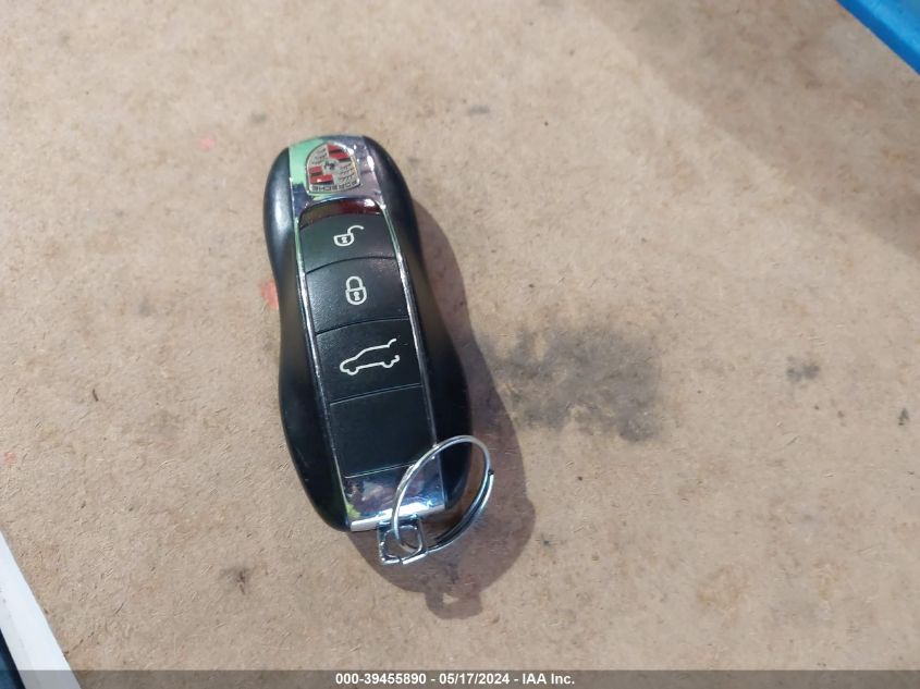 2013 Porsche Cayenne S VIN: WP1AB2A28DLA83805 Lot: 39455890