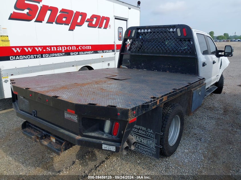 2017 Ford F-350 Chassis Xl VIN: 1FD8W3HT1HED48529 Lot: 39456125