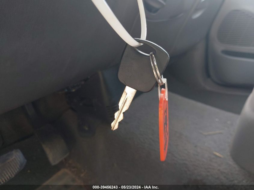 2000 Ford F-150 Lariat/Work Series/Xl/Xlt VIN: 1FTRX18WXYNB03524 Lot: 39456243