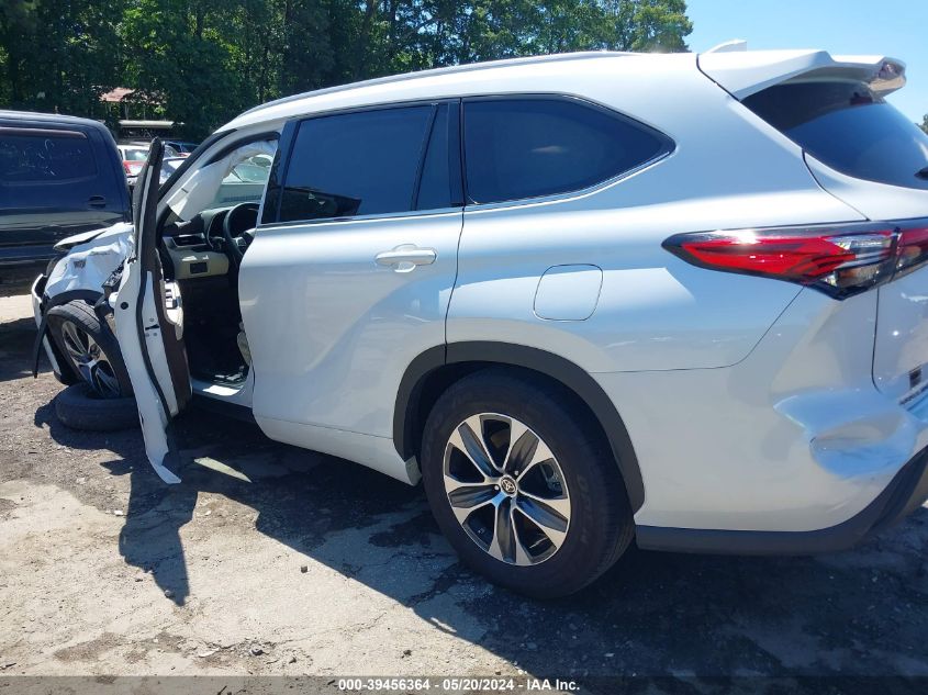 2022 Toyota Highlander Xle VIN: 5TDGZRAHXNS548931 Lot: 39456364