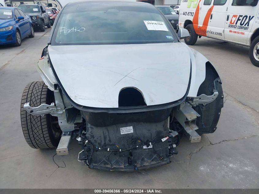 5YJ3E1EA8JF017895 2018 Tesla Model 3 Long Range/Mid Range