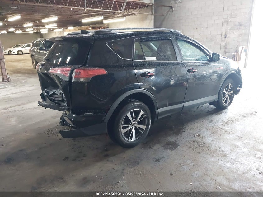 2018 TOYOTA RAV4 XLE - 2T3RFREVXJW857874