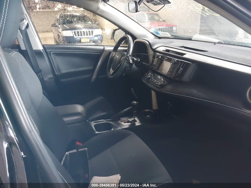 2018 TOYOTA RAV4 XLE - 2T3RFREVXJW857874