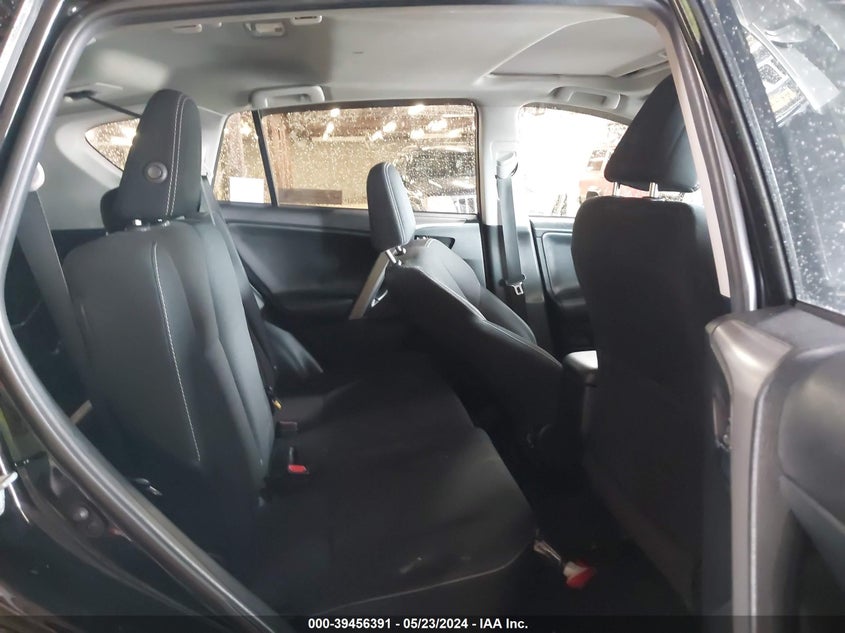 2018 TOYOTA RAV4 XLE - 2T3RFREVXJW857874