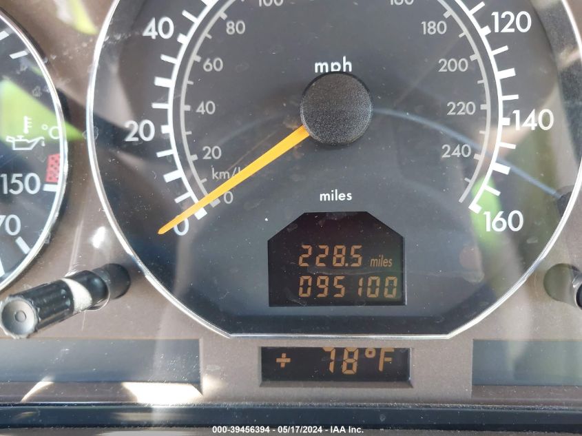 2001 Mercedes-Benz Sl 500 VIN: WDBFA68FX1F199140 Lot: 39456394