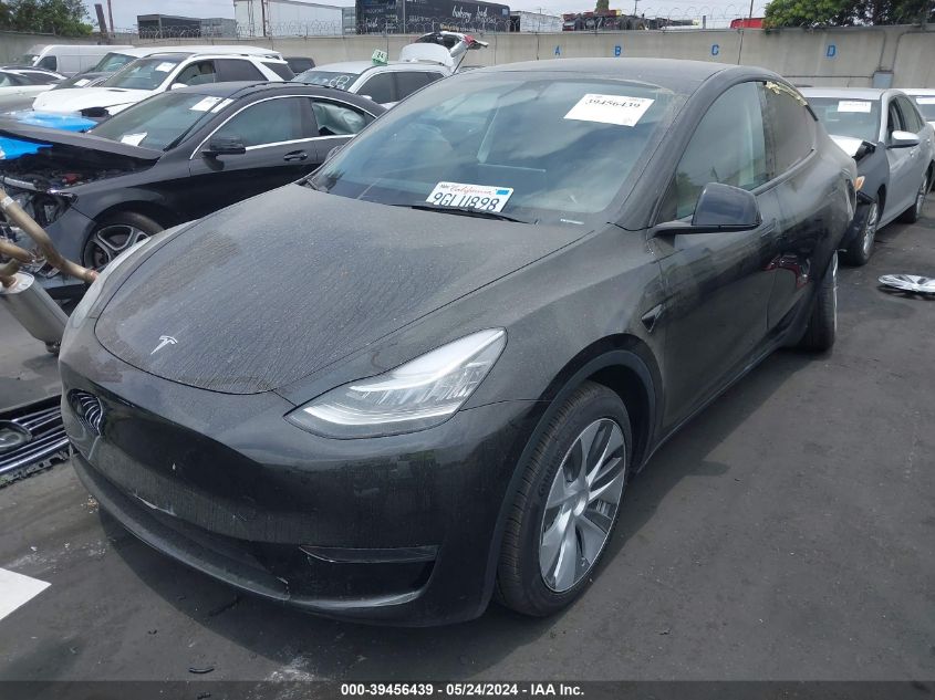 7SAYGDEE8PA115029 2023 TESLA MODEL Y - Image 2