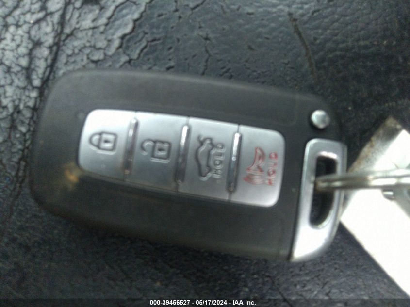 2011 Kia Soul + VIN: KNDJT2A21B7726015 Lot: 39456527