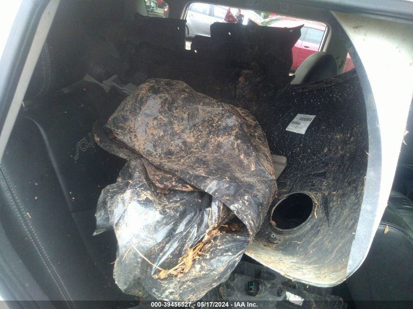 2011 Kia Soul + VIN: KNDJT2A21B7726015 Lot: 39456527