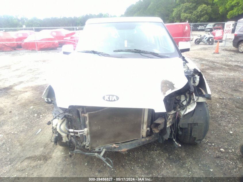 2011 Kia Soul + VIN: KNDJT2A21B7726015 Lot: 39456527