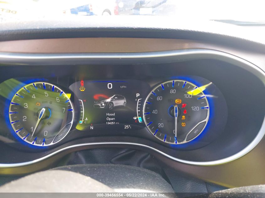 2017 Chrysler Pacifica Touring-L Plus VIN: 2C4RC1EG2HR584428 Lot: 39456554