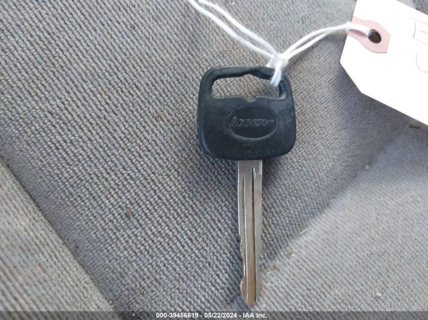 1999 Toyota Camry Le VIN: 4T1BG22K9XU450940 Lot: 39456619