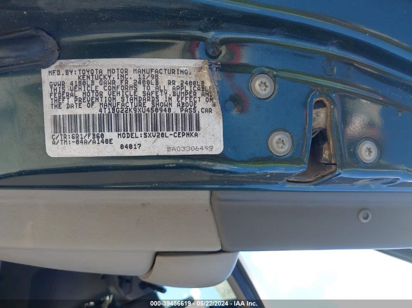 1999 Toyota Camry Le VIN: 4T1BG22K9XU450940 Lot: 39456619