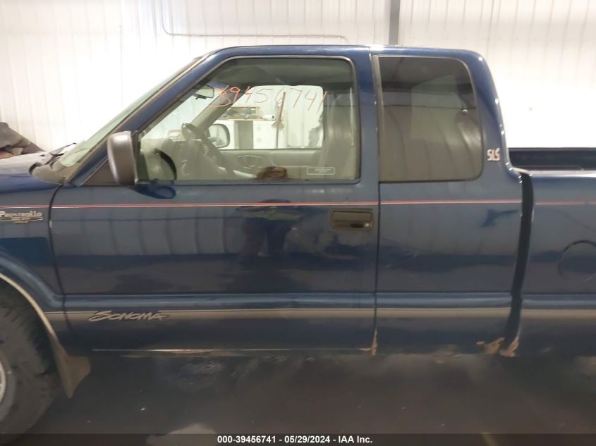 1999 GMC Sonoma Sls VIN: 1GTDT19X9X8526590 Lot: 39456741