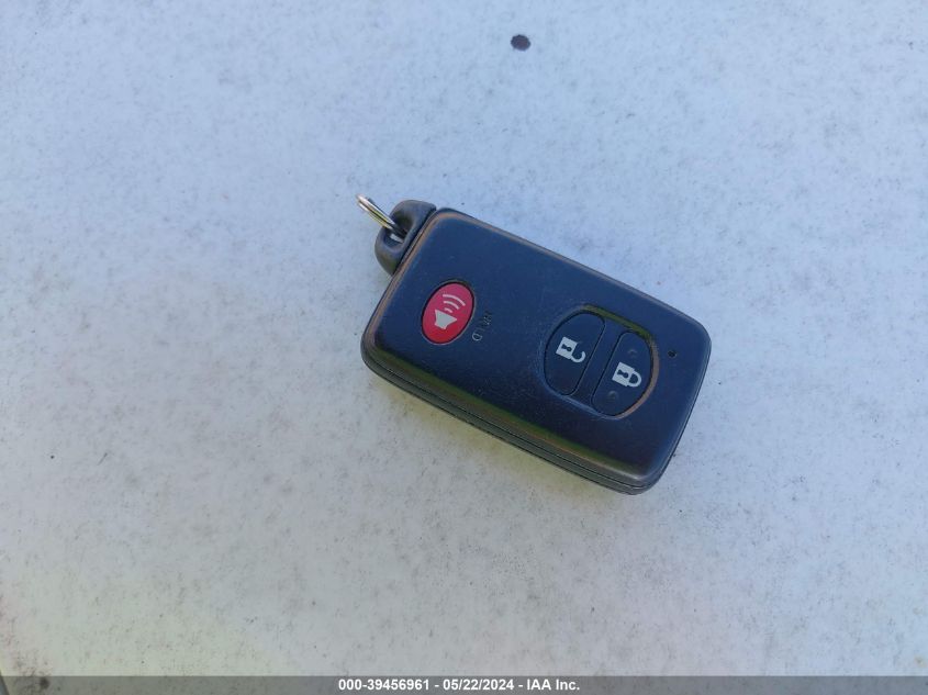 2011 Toyota Prius Two VIN: JTDKN3DU0B0313917 Lot: 39456961