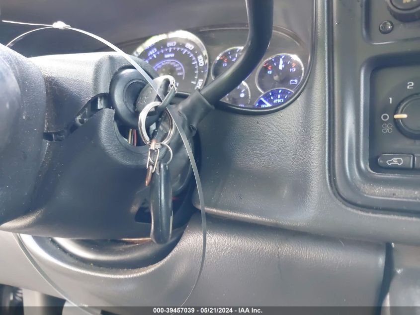 2005 Chevrolet Silverado 1500 Ls VIN: 2GCEC19VX51327213 Lot: 39457039