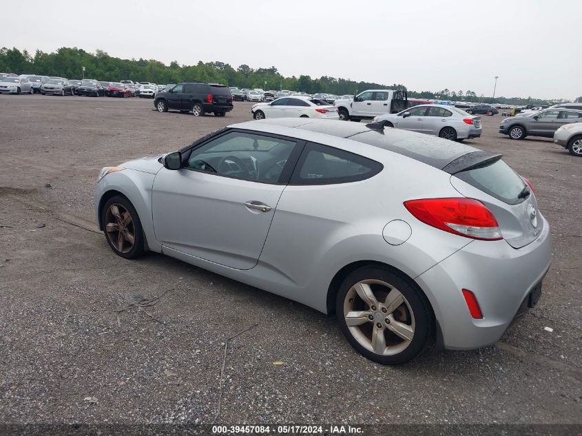 2014 Hyundai Veloster Base W/Black VIN: KMHTC6AD5EU194660 Lot: 39457084