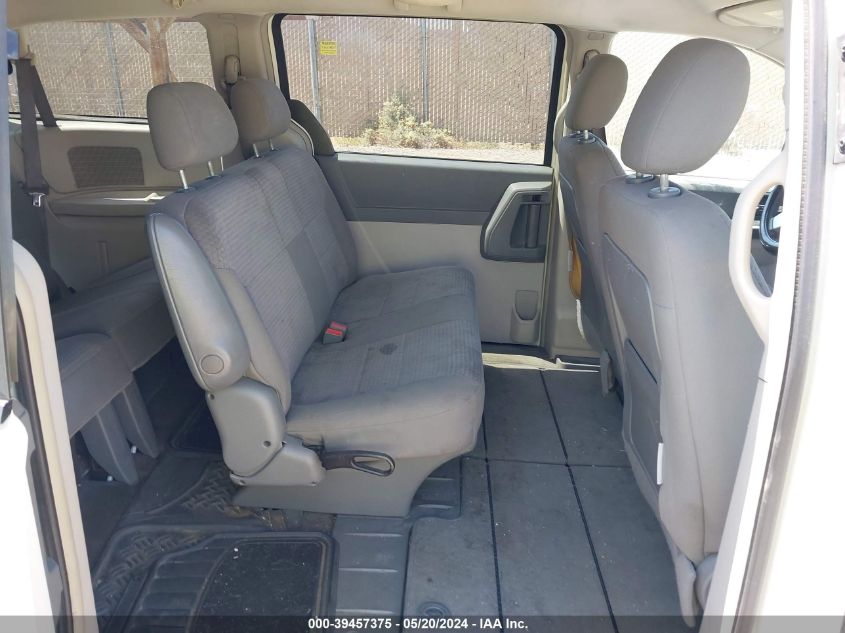 2008 Chrysler Town & Country Lx VIN: 2A8HR44H68R620927 Lot: 39457375