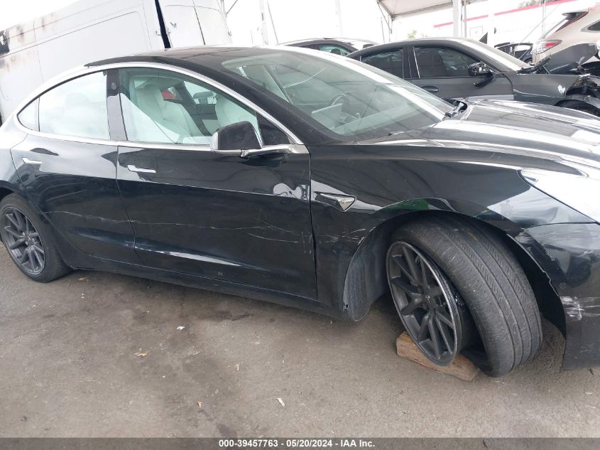 2018 Tesla Model 3 Long Range/Performance VIN: 5YJ3E1EB9JF135995 Lot: 39457763