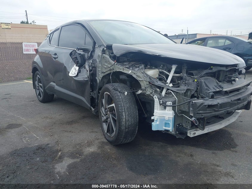 2022 Toyota C-Hr Limited VIN: NMTKHMBXXNR142815 Lot: 39457778