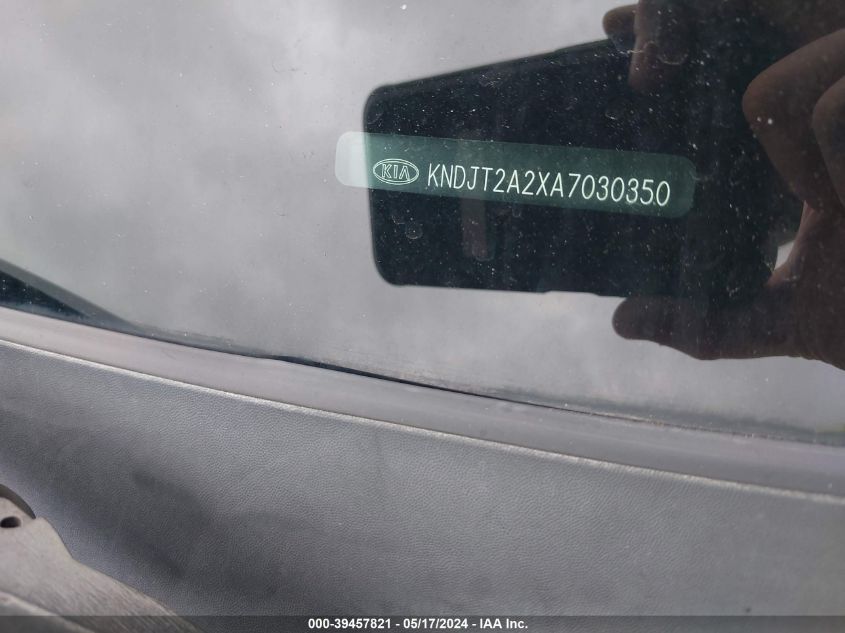 2010 Kia Soul + VIN: KNDJT2A2XA7030350 Lot: 39457821